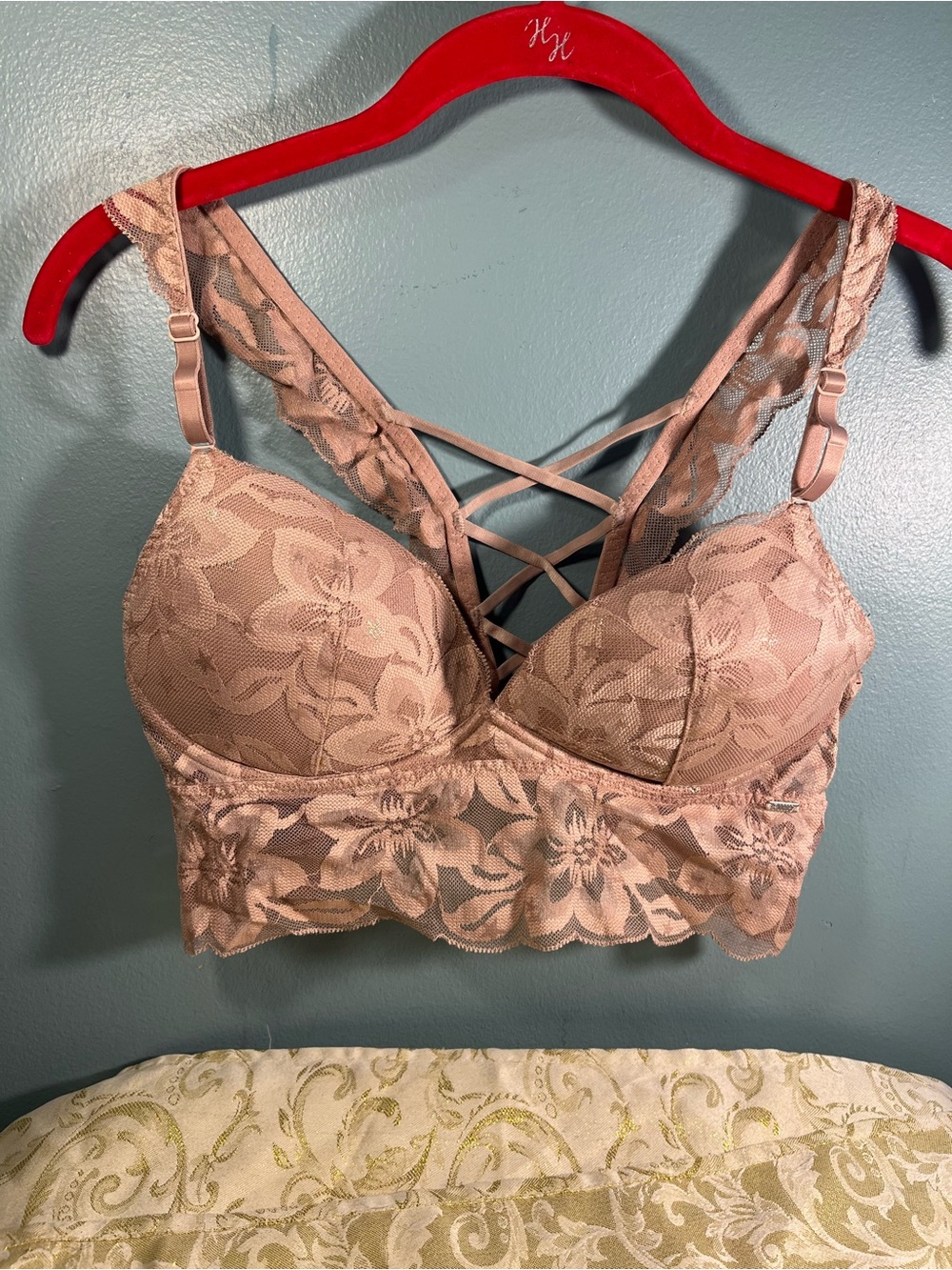Victoria's Secret Women's Tan and Pink Bra M(C80 Us:36B)